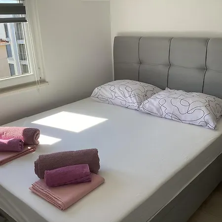 Aparthotel Ploka Okrug Gornji