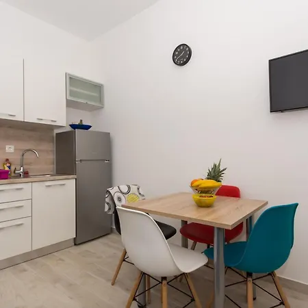Ploka Lejlighedshotel Okrug Gornji